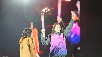 El emotivo cierre de la apertura de los Juegos Suramericanos Santa Fe 2026: la leyenda de Las Leonas Luciana Aymar encendió el pebetero