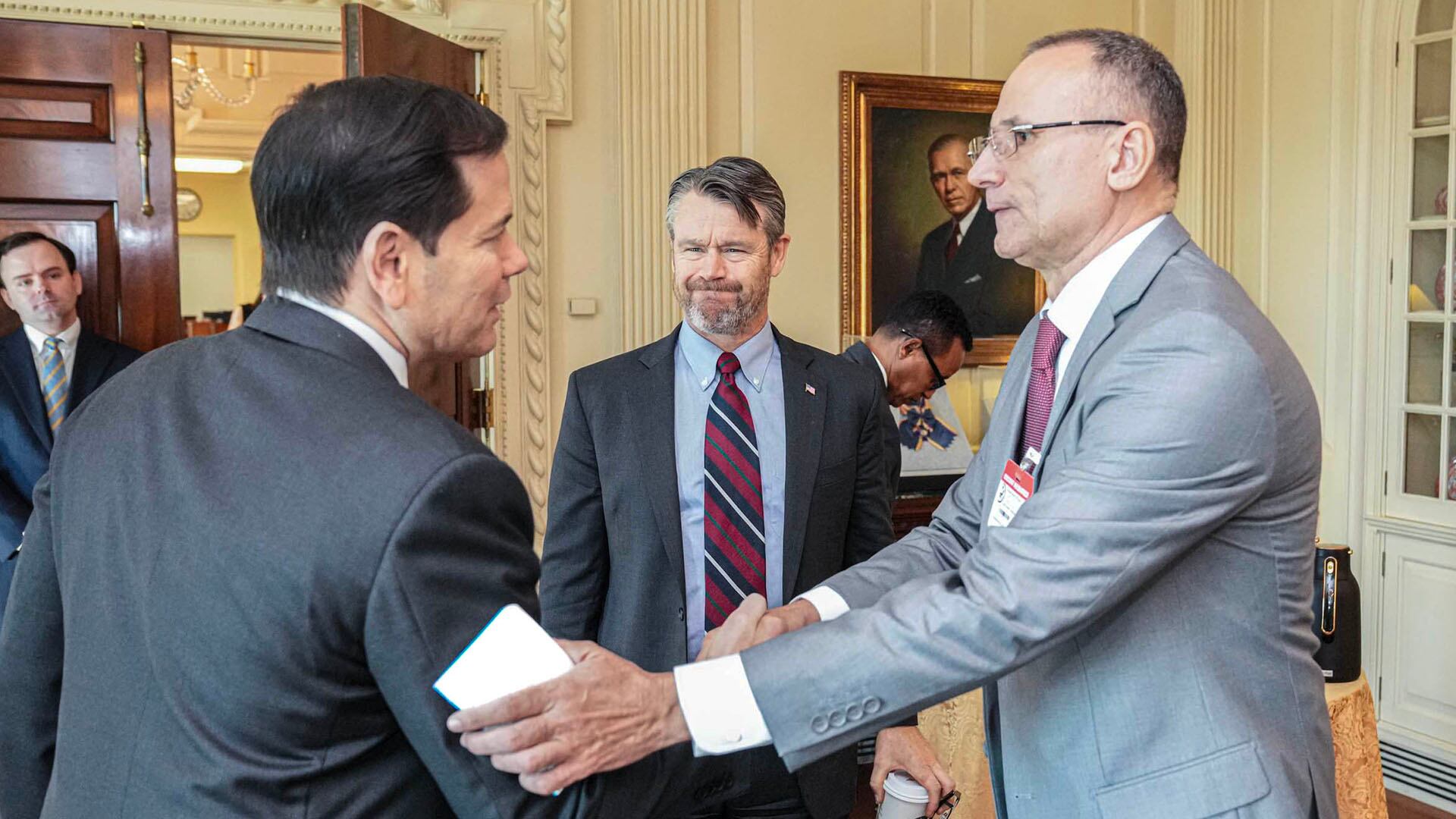 El saludo entre Marco Rubio y José Daniel Ferrer (EFE/@SecRubio)