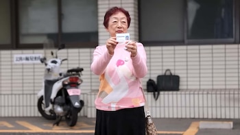 Una mujer de 80 años