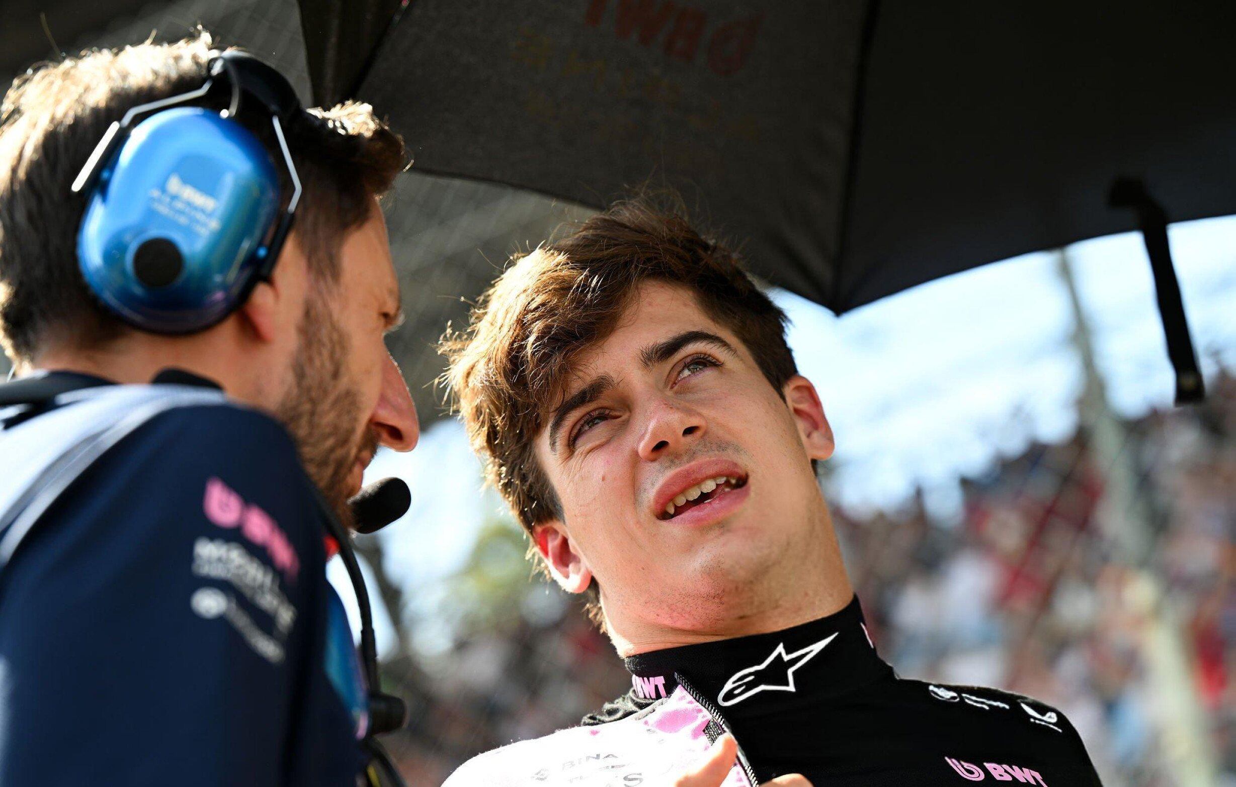 Franco Colapinto junto a su ingeniero, Stuart Barlow. El argentino sigue consolidándose en Alpine (Crédito: gentileza Luciano Yoma / @LucianoYoma)