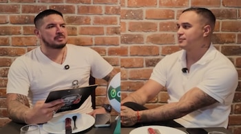 Juan Manuel ‘Loco’ Vargas y Jesús Barco protagonizaron un momento divertido durante la entrevista, con bromas sobre Jefferson Farfán y anécdotas personales.