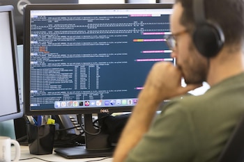 El Salvador avanza en la transformación digital gracias a reformas legales y al fortalecimiento de las capacidades tecnológicas locales. (Imagen de archivo)