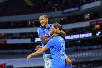 Yoshimar Yotún llegó en la