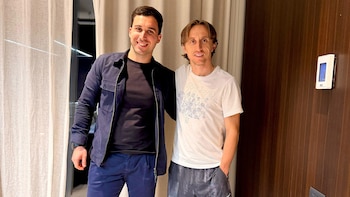 Junto a Luka Modric