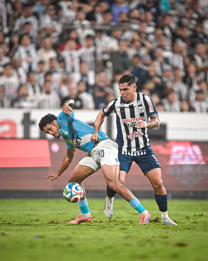 El exvolante peruano sostuvo que la lucha por el campeonato continúa abierta y que ningún equipo merece ser descartado antes de tiempo. Vílchez recordó que un triunfo puede devolver a cualquier club a la pelea por la cima. (Liga 1)