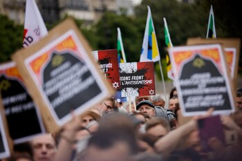 Manifestantes se congregaron frente al