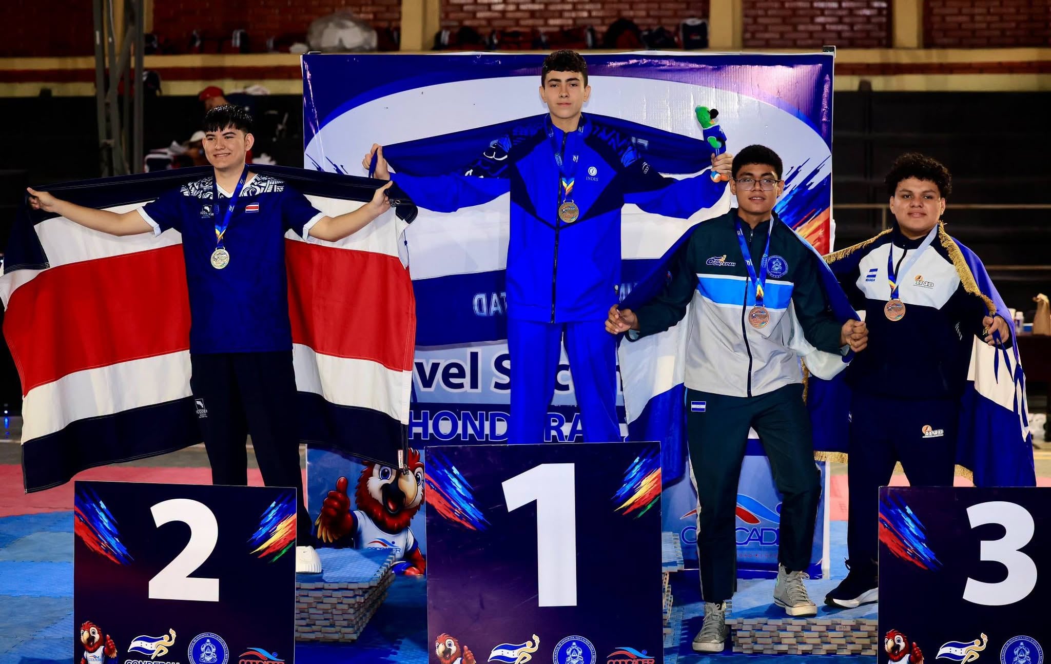El Salvador amplió su cosecha de medallas en los XXII Juegos Deportivos Estudiantiles Centroamericanos Codicader 2026 con nuevos triunfos en Tegucigalpa. (Foto cortesía INDES)