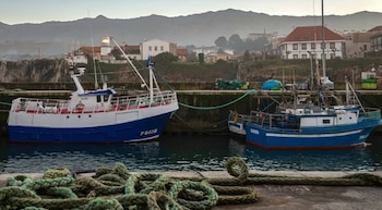 Puerto de Santa Ana en Llanes. (Facebook: Cofradía de Pescadores de Llanes)