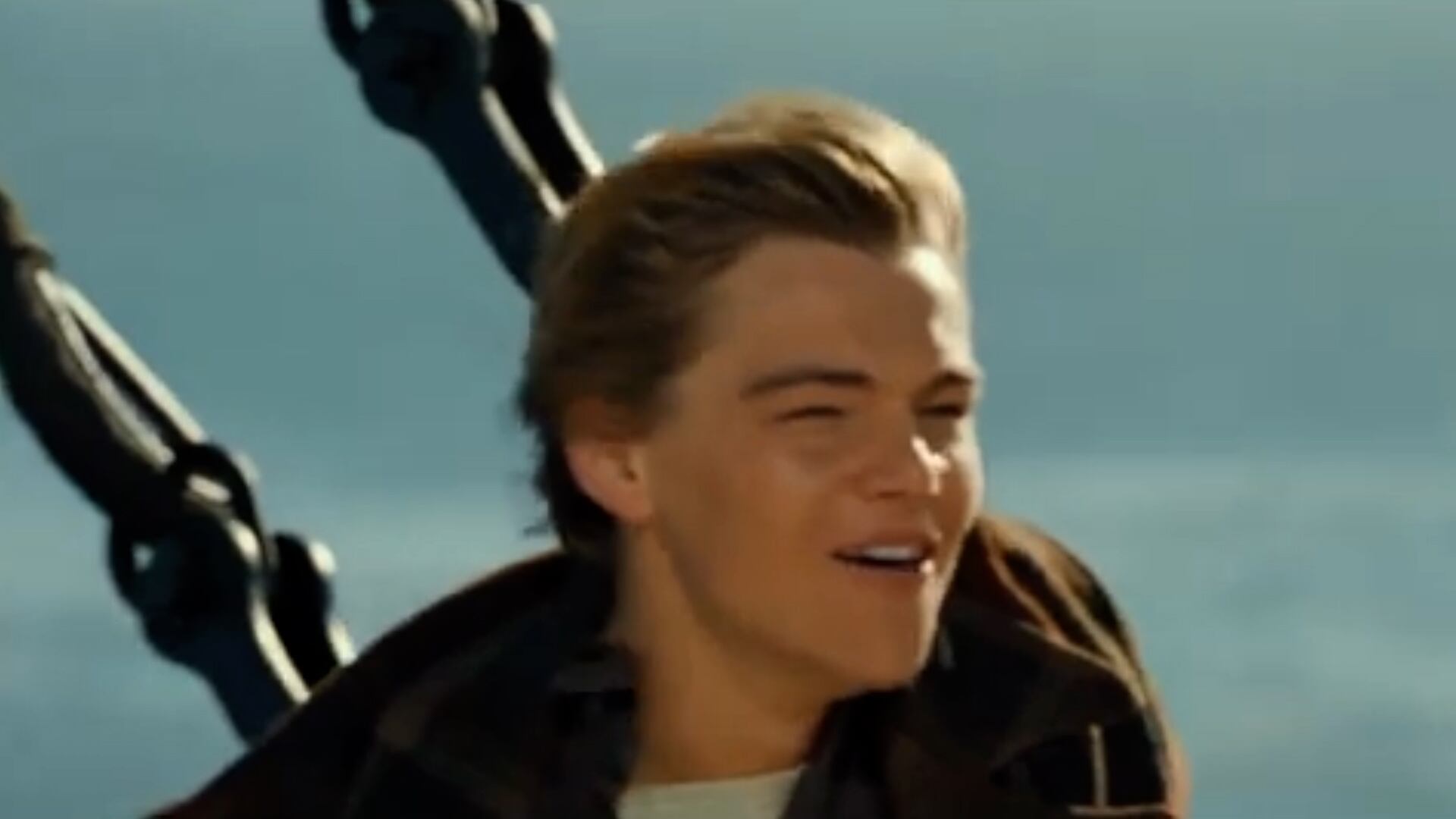 El gobierno talibán intensificó la represión sobre los salones de belleza de Kabul, prohibió cortes de cabello extranjeros y realizó patrullas para detectar infracciones vinculadas a la moda juvenil