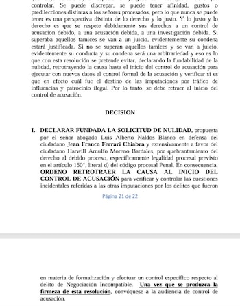 Páginas de una resolución judicial impresa en blanco y negro con la sección de decisión que incluye nombres y párrafos legales en español