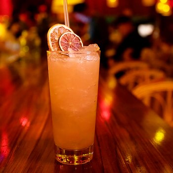 Magnum PI (@OhNoLulu)