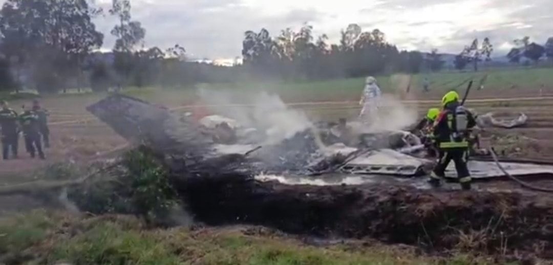 La avioneta se incendió tras el impacto - crédito @facetasdeboyaca/X