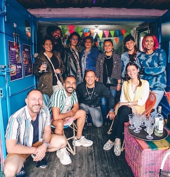 Junto al equipo de KreARCE,