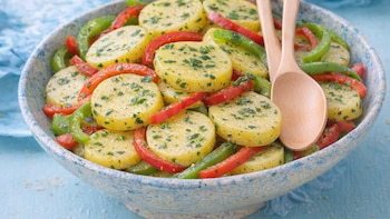 Ensalada de patata y pimiento: una receta sencilla y refrescante con la que sorprenderás a tus invitados este verano