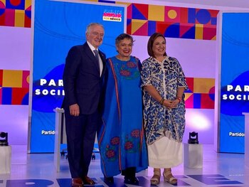 Los tres aspirantes se encontrarán