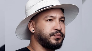 El artista cubano Emilio Frías