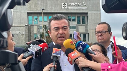 Olmedo López habría firmado millonarios actos administrativos antes de dejar la Ungrd, denunció Carlos Carrillo