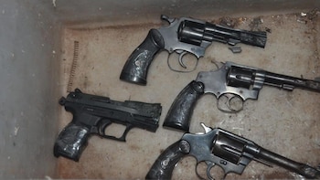 Algunas de las armas encontradas