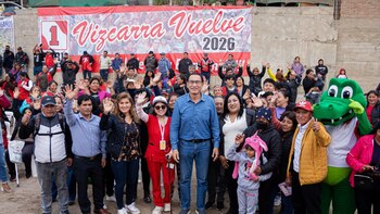 Martín Vizcarra hace campaña aun