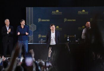 Axel Kicillof en el Teatro Argentino