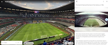 Estadio de fútbol con campo verde, porterías, asientos vacíos, personas en el césped y una fotografía antigua del mismo recinto