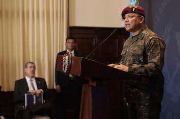 El Gobierno de Guatemala puso a disposición de la justicia a 107 efectivos militares tras admitir disparos en Huité, Zacapa.