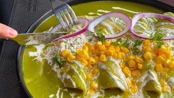 El restaurante tiene diferentes platillos.