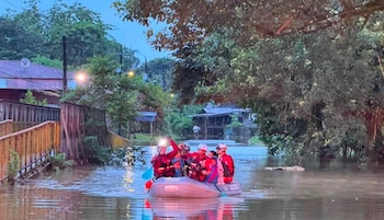Las autoridades buscan ingresar a Gandoca, Paraíso, Manzanillo y Gavilán Canta, en Talamanca, para evaluar los daños ocasionados por las lluvias.