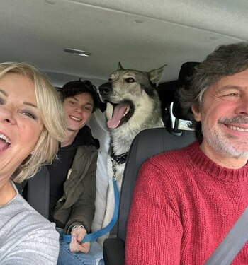 Oreste y su familia, en