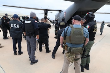 Los detenidos enfrerntan cargos por