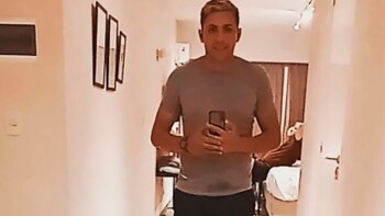 Una moledora de uvas le