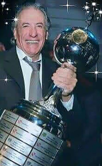 Vidallé con la Copa Libertadores