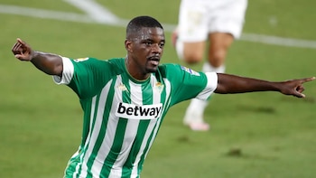 Universitario retoma contacto con William Carvalho: portugués suena como opción para el Torneo Clausura de Liga 1 2026