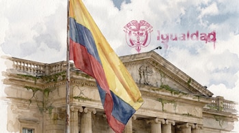 Pintura en acuarela de un edificio clásico en deterioro con la bandera de Colombia, el escudo nacional y la palabra "igualdad" en magenta.