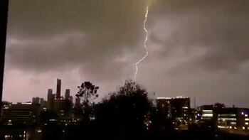 El asma por tormenta se disparó en Melbourne después de una repentina agitación atmosférica (REUTERS)