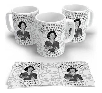 Tazas que aluden, como un chiste, a la asesina Yiya Murano.