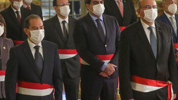 Walter Martos junto a los