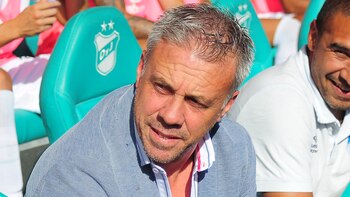 Lucas Pusineri debutó como técnico
