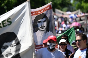 Marcha de la UES por la masacre del 30 de julio de 1975