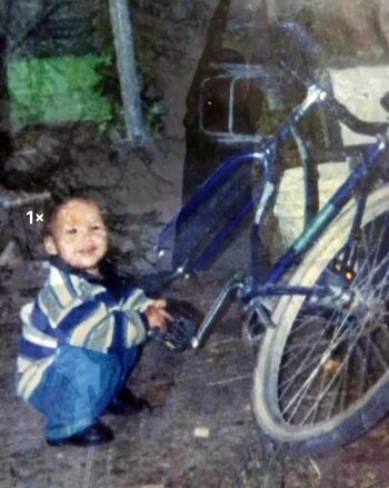 L-Gante, en su infancia (@clauvalenzuela.ok)