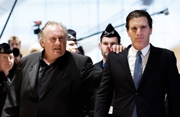 Depardieu junto a su abogado