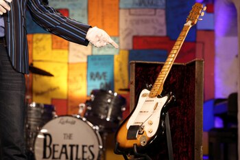 Harrison utilizó esta guitarra en más de 300 actuaciones y en las primeras grabaciones oficiales (REUTERS/Phil Noble)