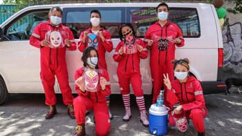 No empuñan armas sino termómetros