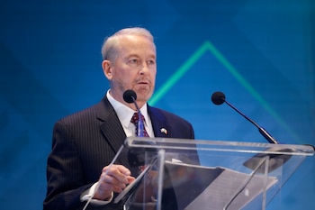 La mandataria afirmó que las indagatorias relacionadas con delitos cometidos por servidores públicos deben ser responsabilidad exclusiva de las instituciones mexicanas y advirtió que cualquier proceso requiere pruebas verificables por organismos competentes. EFE/ Sáshenka Gutiérrez