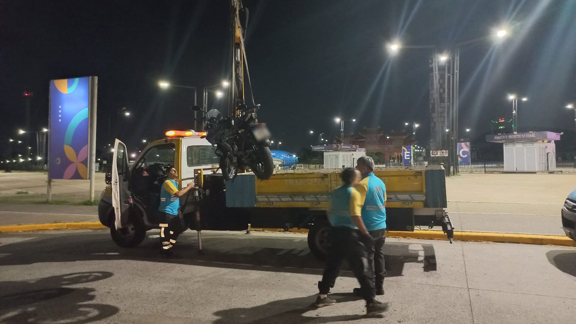 La Policía de la Ciudad secuestra una motocicleta en pleno operativo