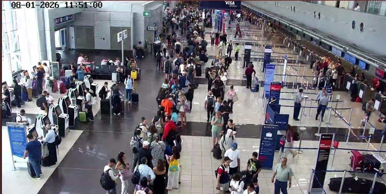 Menos de un mes después del incidente de julio, los controles en Costa Rica operaron con tarjetas físicas, demoras en cadena y afectación directa para quienes entraban o salían del país.