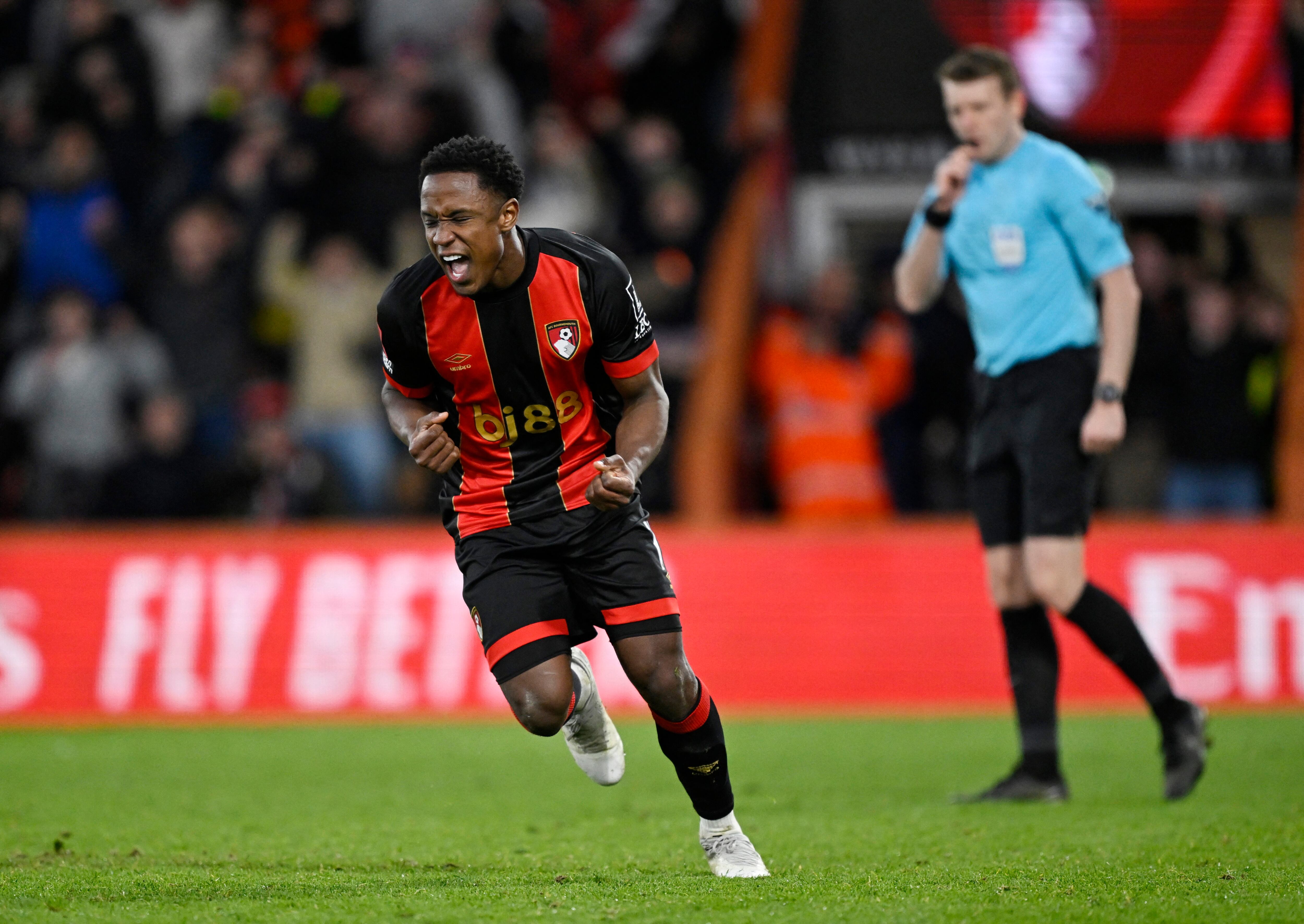 Luis Sinisterra se va del Bournemouth para el Cruzeiro, en condición de préstamo, para recuperar su nivel en la nueva temporada - crédito Tony O Brien/REUTERS