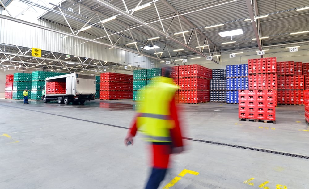 El consumo de cerveza cayó cerca del 35% en los últimos dos años, un retroceso que presionó los costos de distribuidoras y cervecerías de todo el país