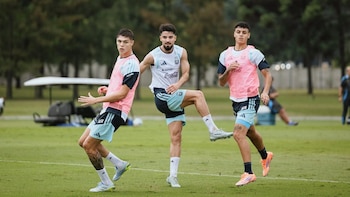 Lionel Scaloni probó variantes en un amistoso ante la Selección Sub 20 previo al partido frente a Zambia