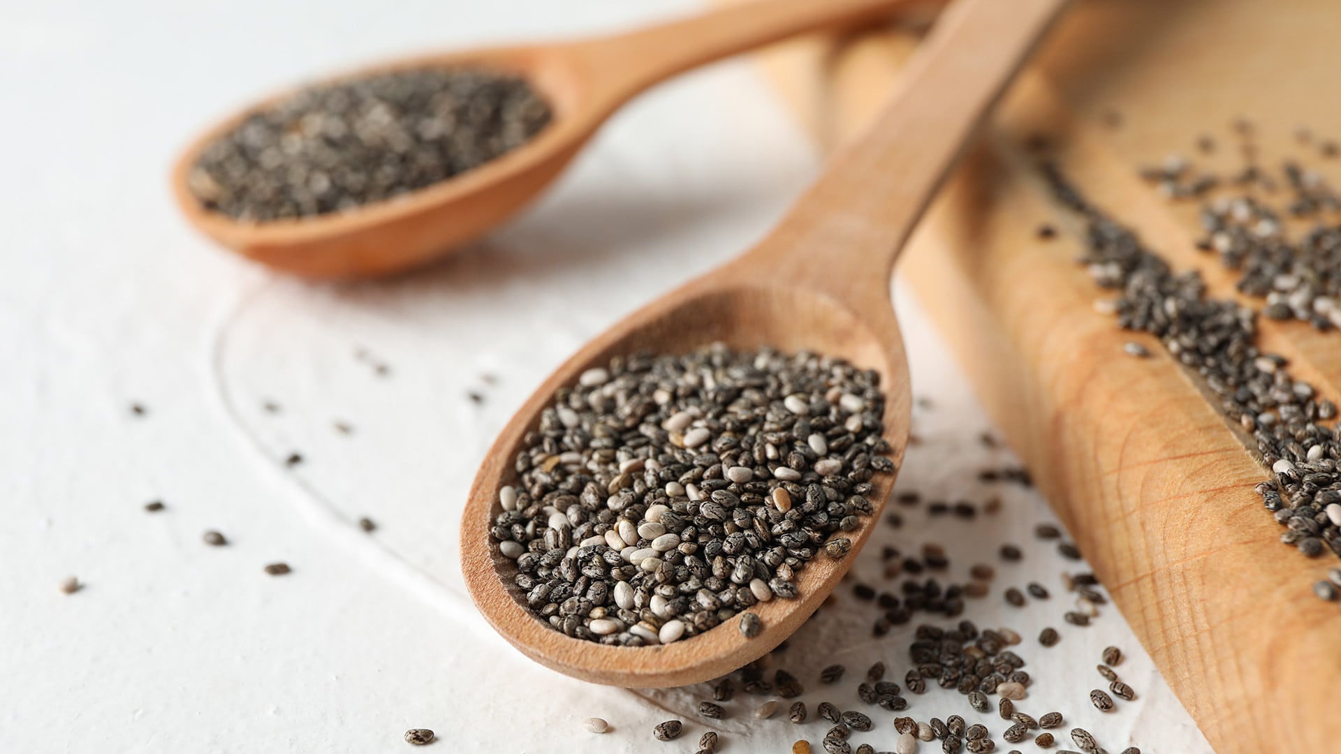 Quienes sufren alergias a frutos secos pueden presentar reacciones inmunológicas graves tras ingerir chía, advierten especialistas (Freepik)